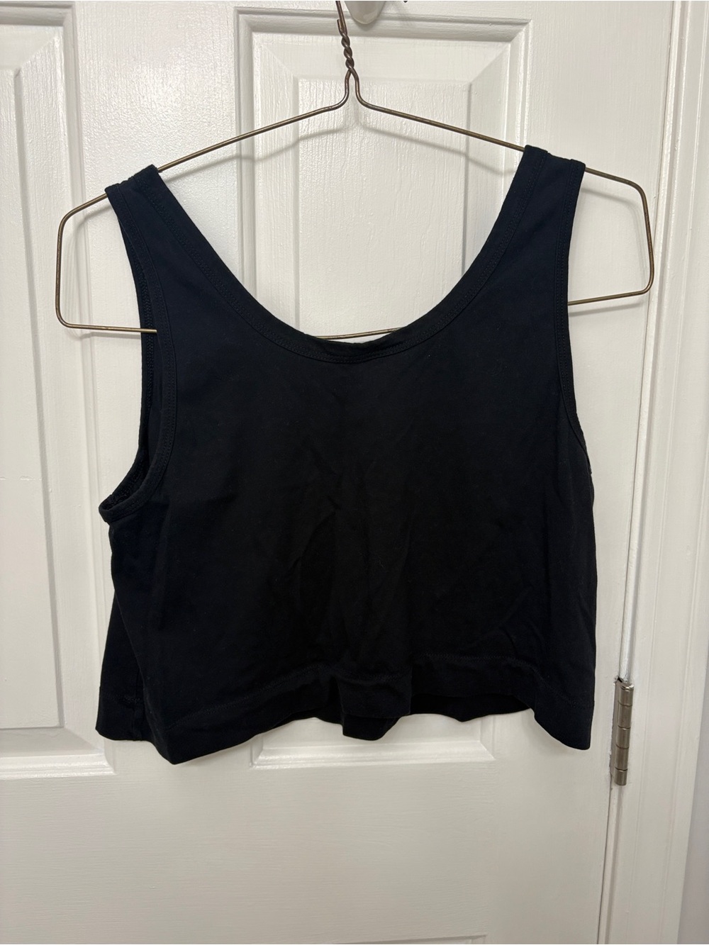 Old Navy Black Women's Scoop Neck Crop Tank Top